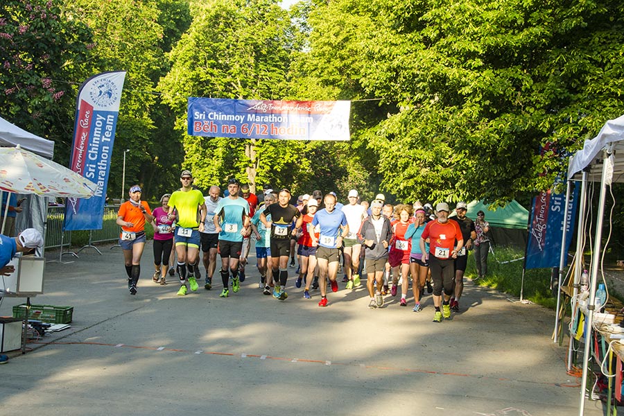 Self-Transcendence Race v běhu na 6 a 12 hodin v Praze